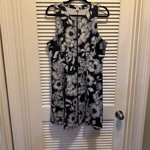 Bar III Black and White Floral Mini Scuba Dress
